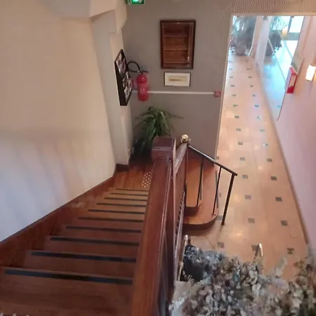 Hotel Modern Est-3
